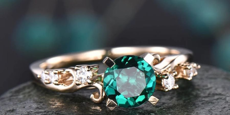 emerald wedding rings